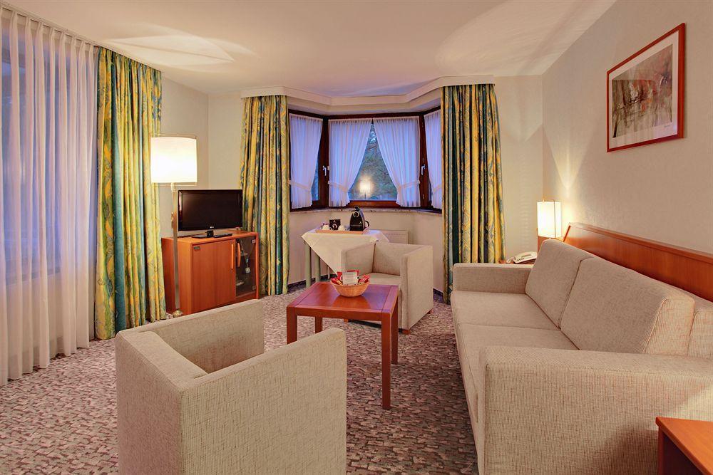 Balladins Superior Hotel Gutsmann Bad Bramstedt Buitenkant foto