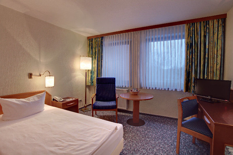 Balladins Superior Hotel Gutsmann Bad Bramstedt Buitenkant foto